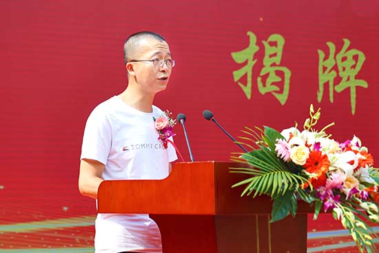 成都新东方高级技工学校步入新台阶,今日正式揭牌