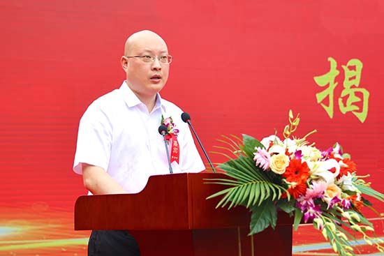 成都新东方高级技工学校步入新台阶,今日正式揭牌