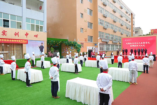 教师风采|成都新东方教师内务与技能大比武正式开赛!