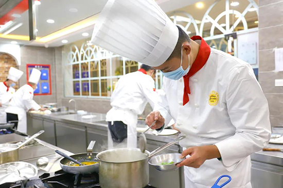 教师风采|成都新东方教师内务与技能大比武正式开赛!