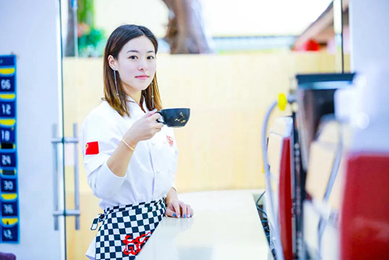 为什么初高中生选择职校学西点?