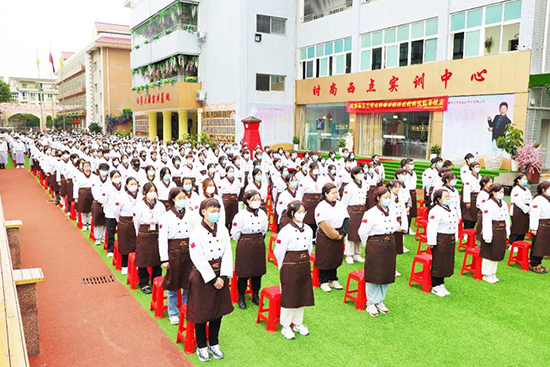 在成都新东方,一起奔赴更好的未来