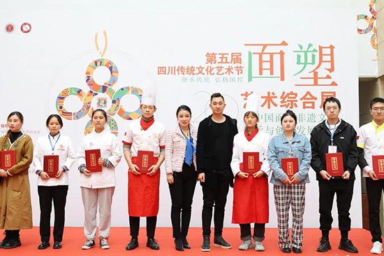 告别过去,展望未来!成都新东方2021年度总结