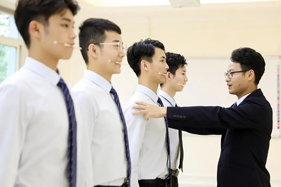 初中毕业学什么好,学什么专业有未来?