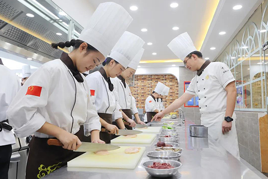 2022年,纠结怎么选学校?看完就会了!