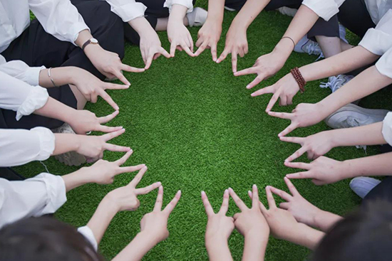 为何00后学技术,都选择成都新东方?