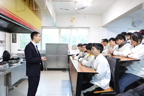 叮!你的开学指南请查收~
