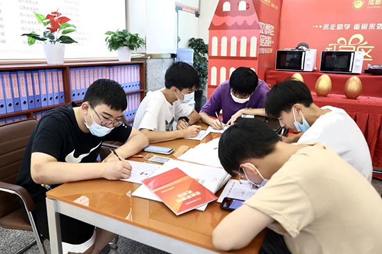 活动预告 | 诚邀您参加成都新东方新生见面会!