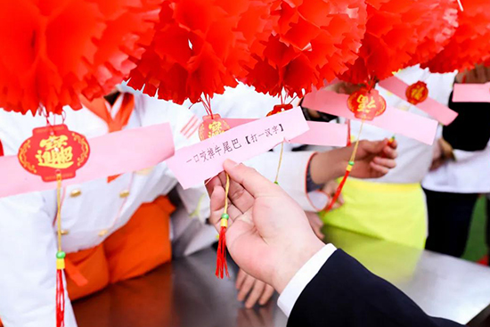 这个灯谜你能猜中吗?成都新东方带你逛游园会