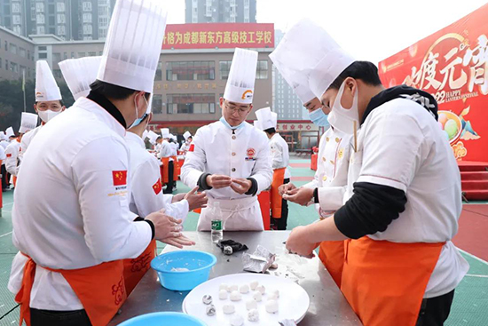这个灯谜你能猜中吗?成都新东方带你逛游园会