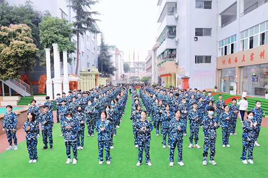 迷彩青春,斗志昂扬!成都新东方军事训练开训仪式圆满举行!