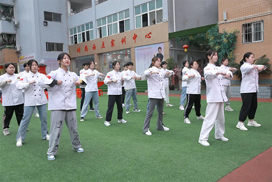 舞动青春,感动校园丨快来看体操比赛的精彩瞬间!