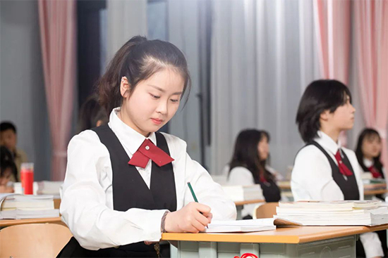 初中毕业生还不知道怎么选学校?看这5大定律