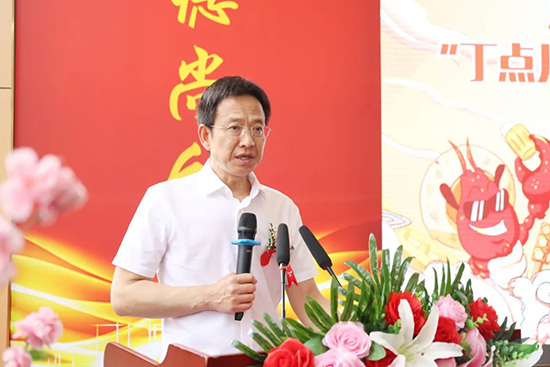 小龙虾狂欢节来袭,“丁点儿美食汇”烹饪大赛!
