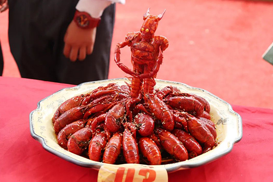 小龙虾狂欢节来袭,“丁点儿美食汇”烹饪大赛!