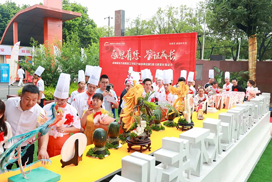 校园活动|来场不一样的家长会，“感恩有你·鉴证成长”