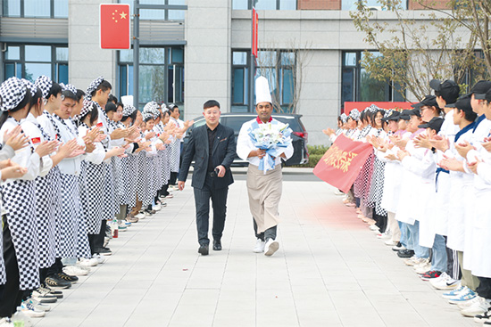 外教大师进校园|与国际接轨，外教大师倾情传授西点知识