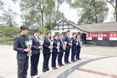 清明追思祭英魂 赓续血脉向未来