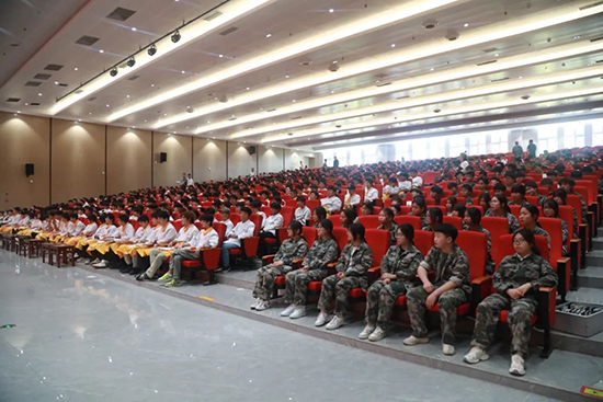 安全在心中,人人会应急,学校开展消防联合演练